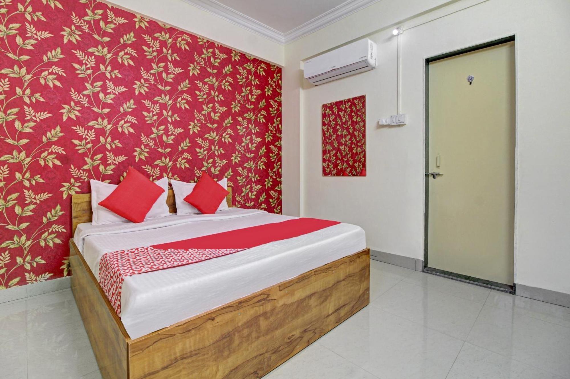Hotel O Sai Executive Lodging Yerandwane エクステリア 写真